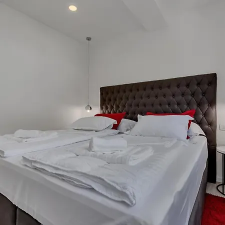 Laurus Makarska Accommodation Exterior photo