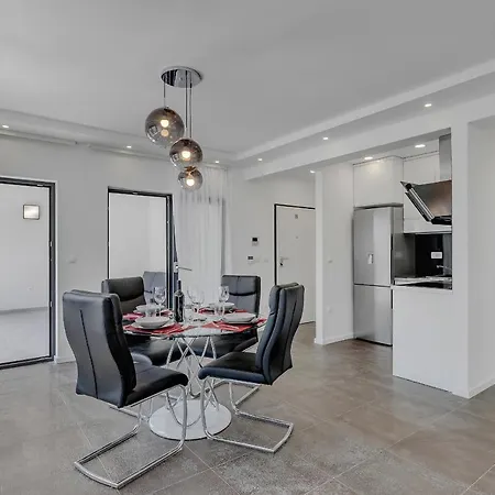 Laurus Makarska Accommodation Exterior photo