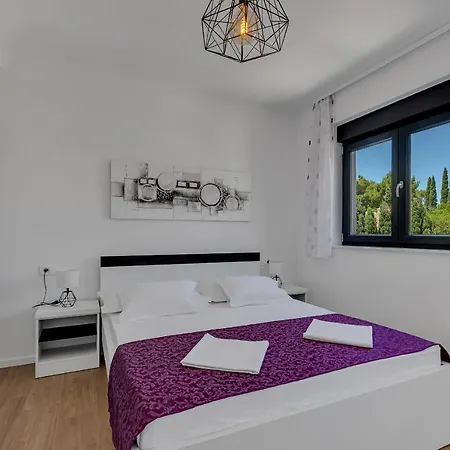 Laurus Makarska Accommodation Exterior photo