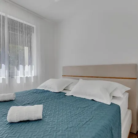 Laurus Makarska Accommodation Exterior photo
