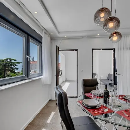 Laurus Makarska Accommodation Exterior photo