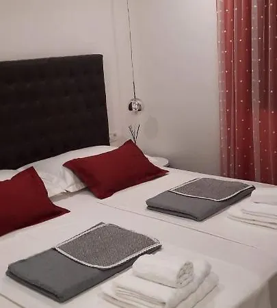 Laurus Makarska Accommodation Exterior photo