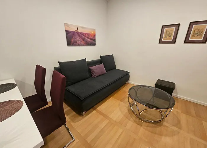 Laurus Makarska Accommodation