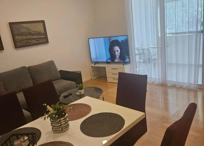 Laurus Makarska Accommodation