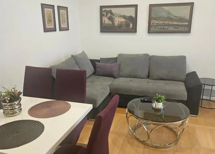 Laurus Makarska Accommodation