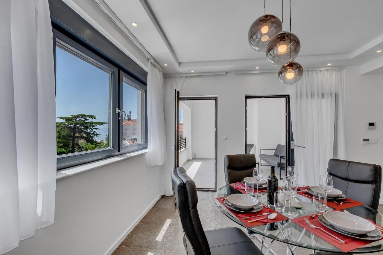 Laurus Apartment