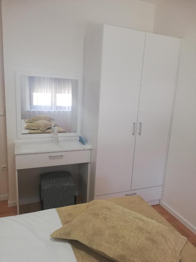 Laurus Apartment