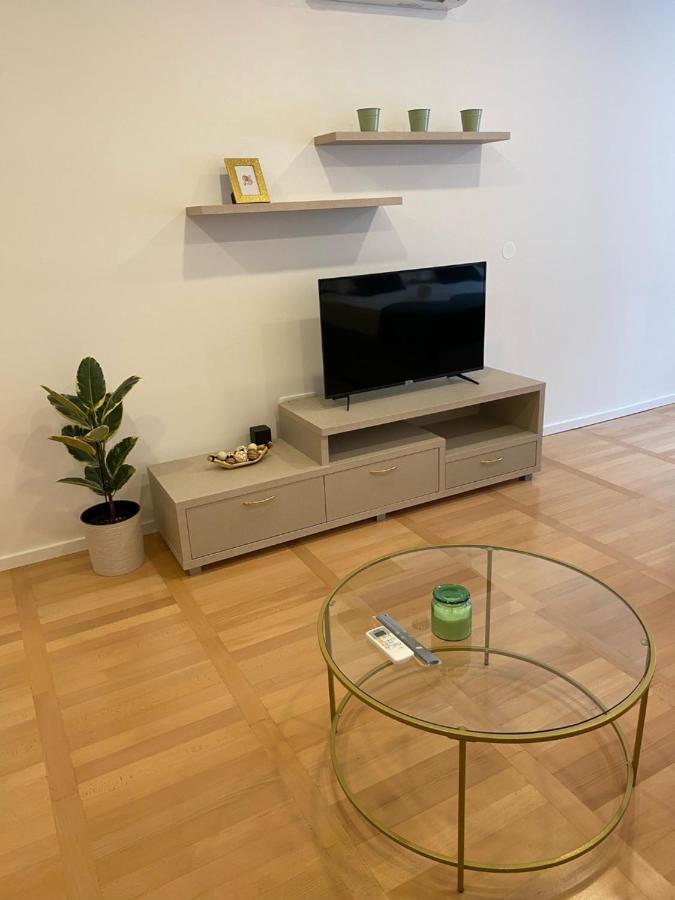 Laurus Apartment