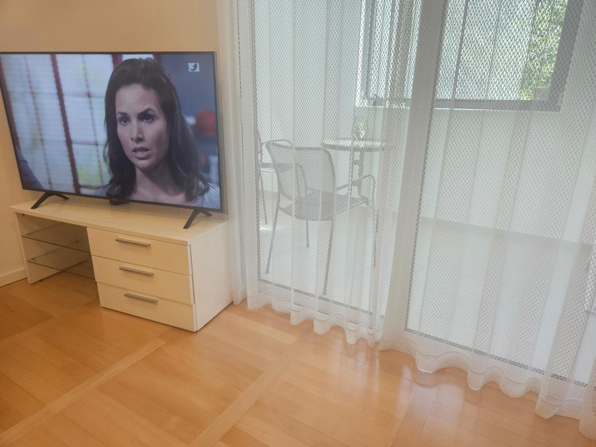 Laurus * Makarská